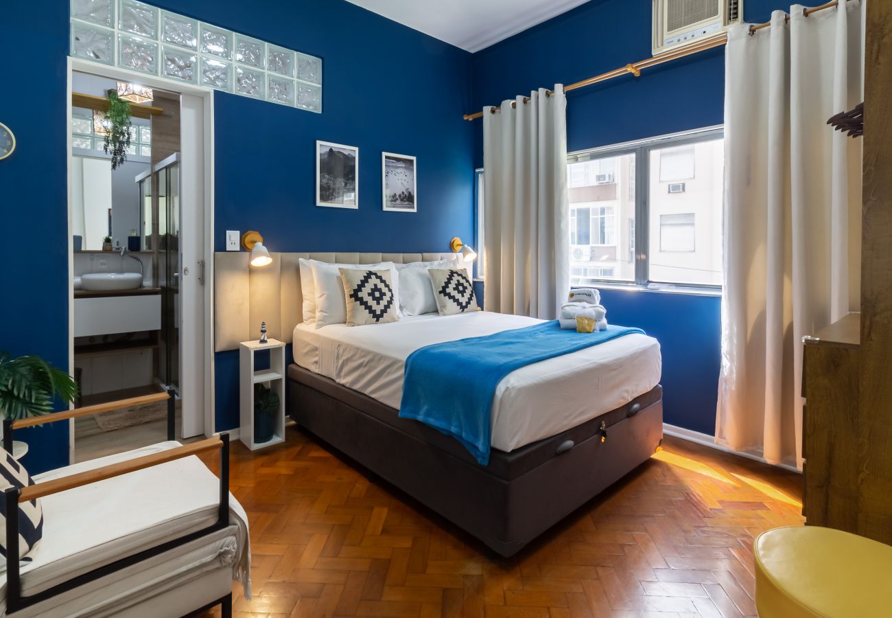 Apartment in Rio de Janeiro - Apartamento em Copacabana a 9 minutos da Praia | STC202