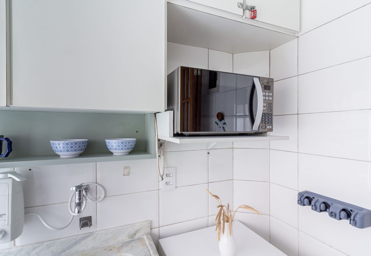 Apartment in Rio de Janeiro - Apartamento em Copacabana a 9 minutos da Praia | STC202