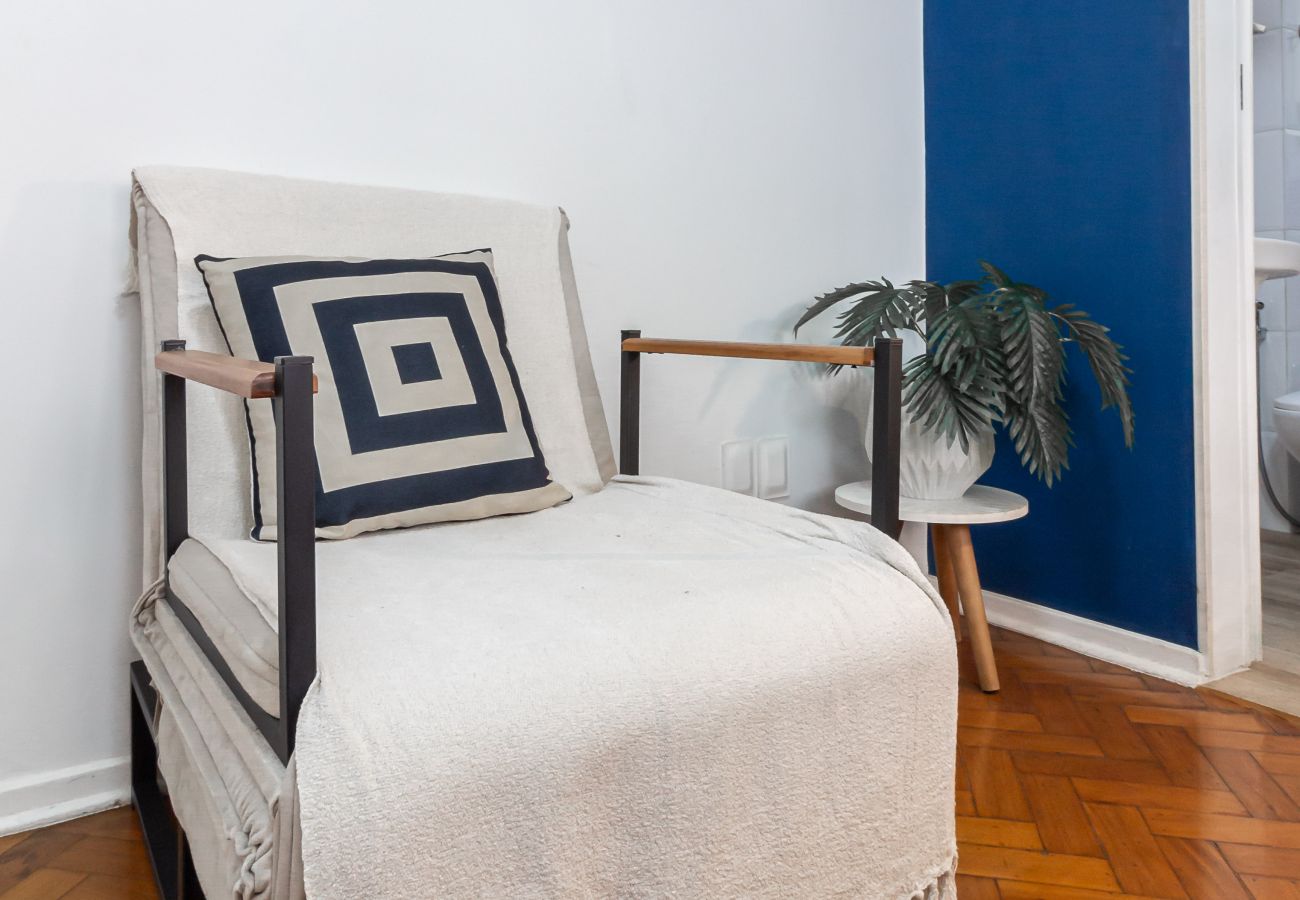 Apartment in Rio de Janeiro - Apartamento em Copacabana a 9 minutos da Praia | STC202