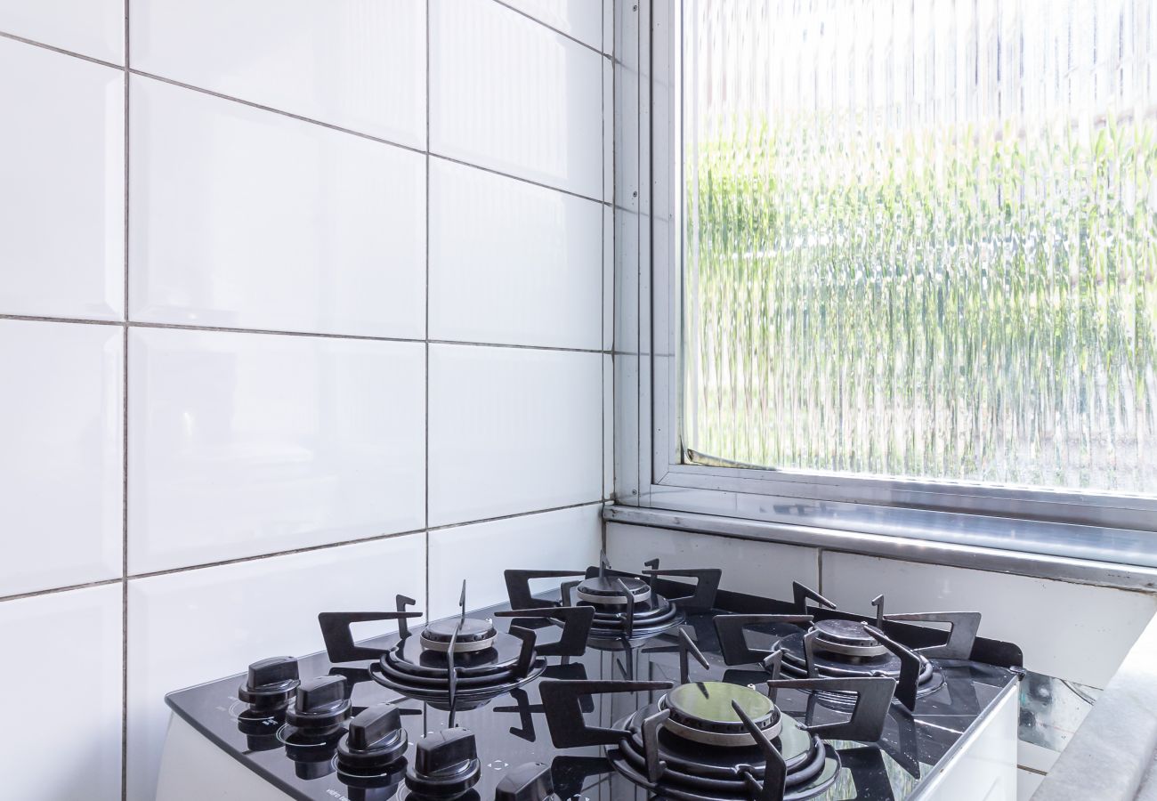Apartment in Rio de Janeiro - Apartamento em Copacabana a 9 minutos da Praia | STC202