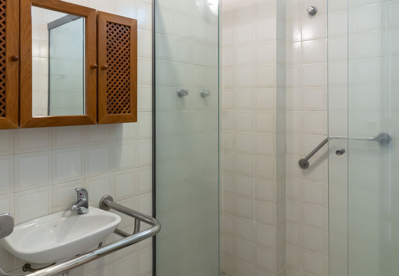 Apartment in Rio de Janeiro - Conforto e Tranquilidade no Humaitá | M404