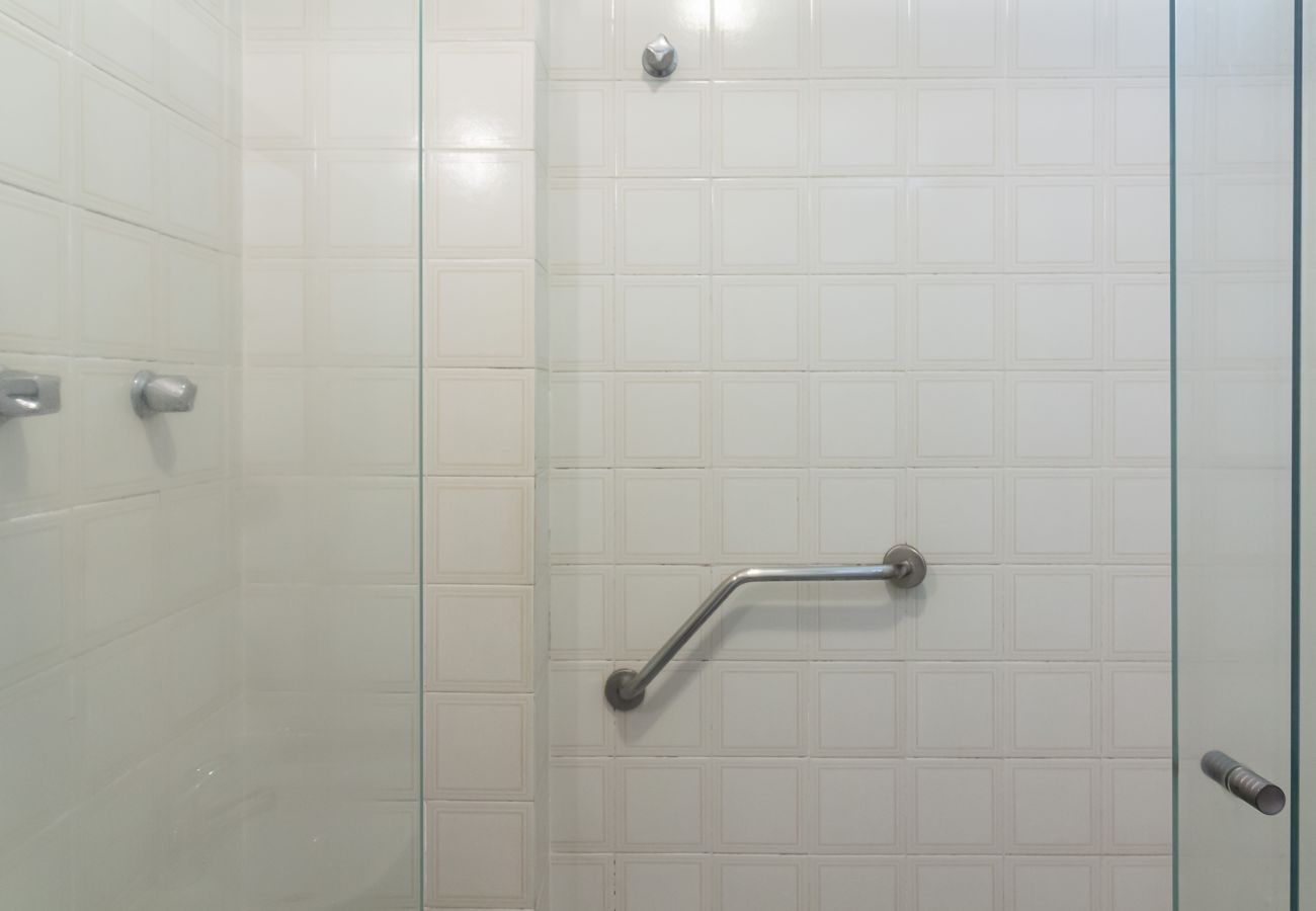 Apartment in Rio de Janeiro - Conforto e Tranquilidade no Humaitá | M404