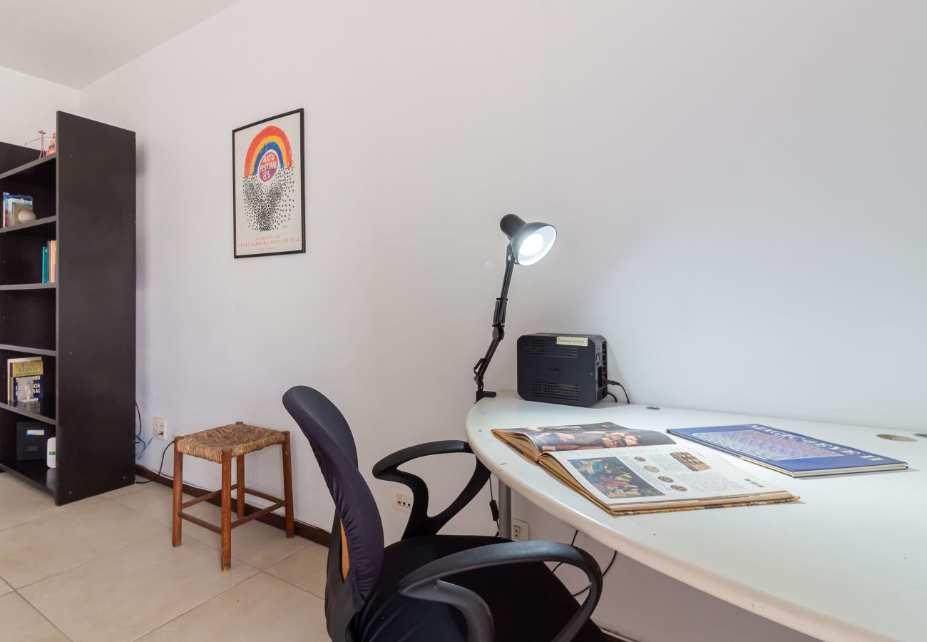 Apartment in Rio de Janeiro - Conforto e Tranquilidade no Humaitá | M404