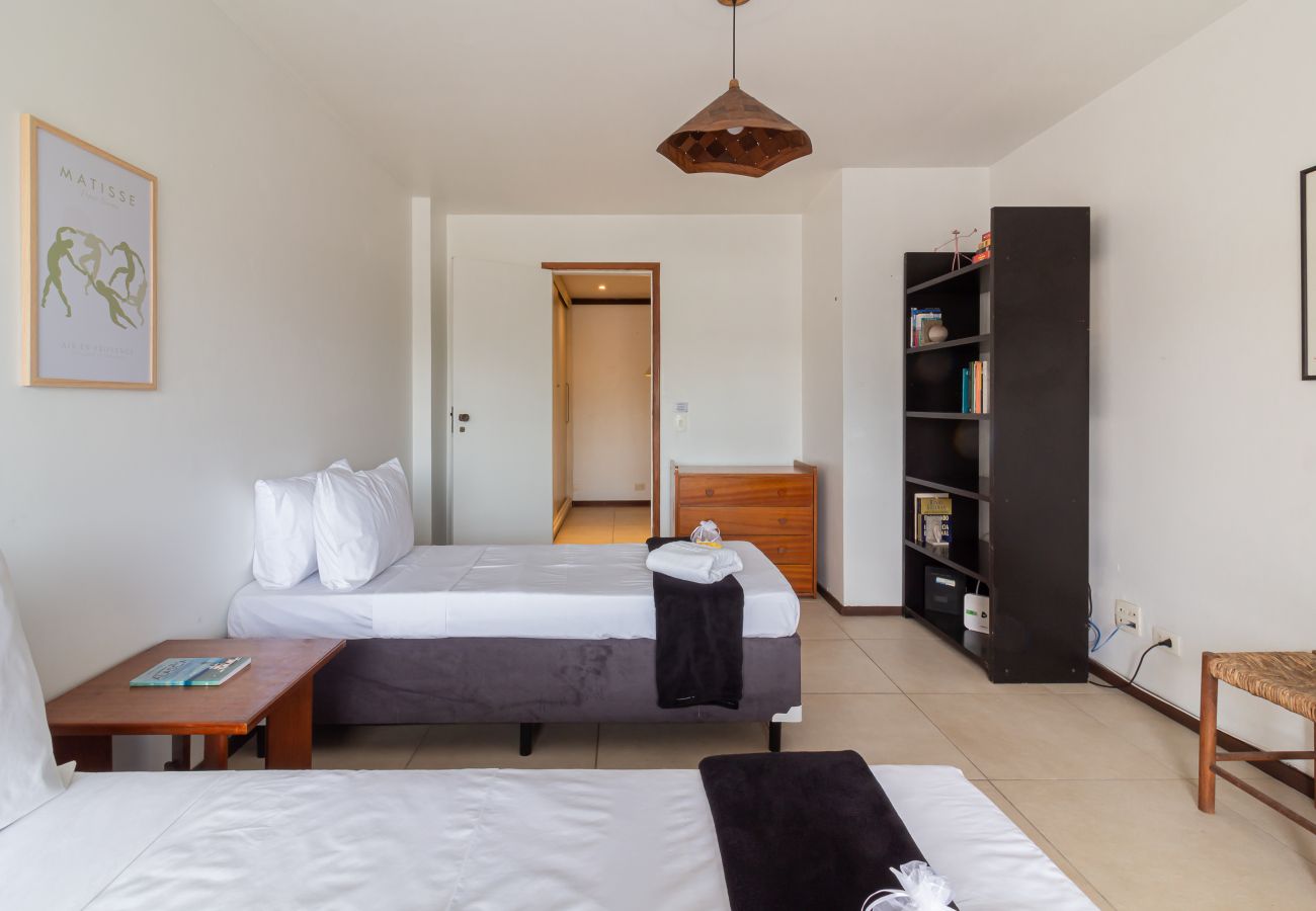 Apartment in Rio de Janeiro - Conforto e Tranquilidade no Humaitá | M404
