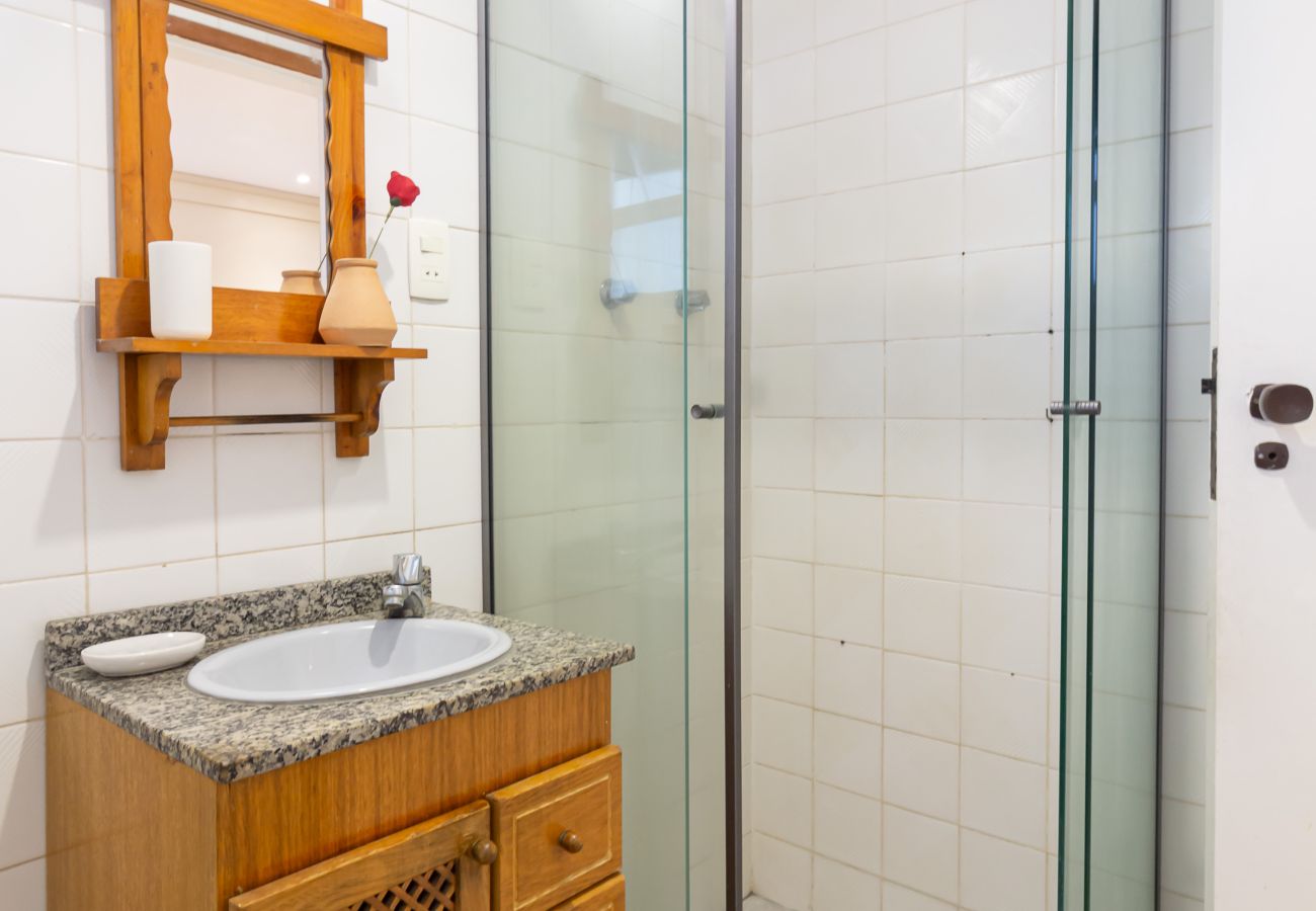 Apartment in Rio de Janeiro - Conforto e Tranquilidade no Humaitá | M404