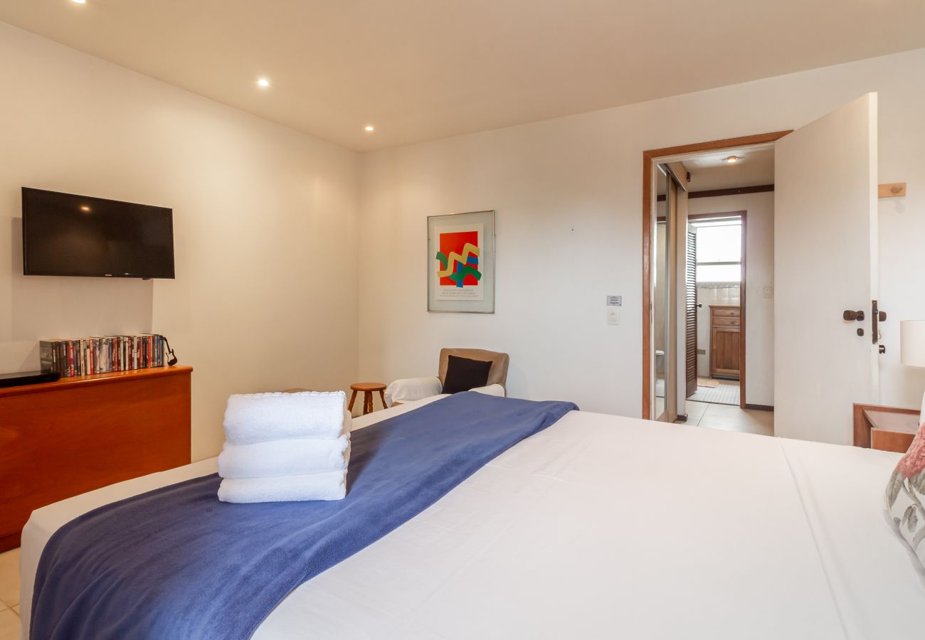 Apartment in Rio de Janeiro - Conforto e Tranquilidade no Humaitá | M404