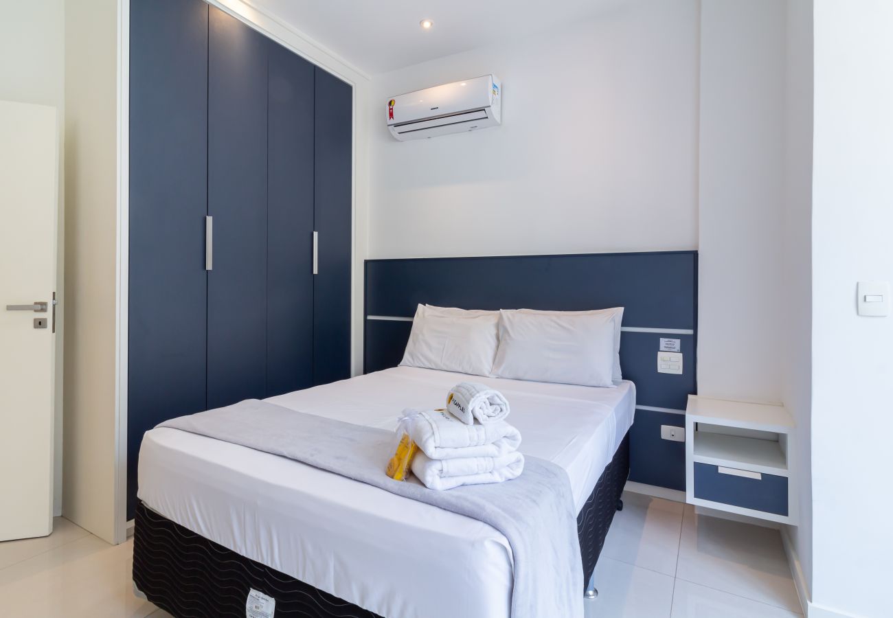 Apartment in Rio de Janeiro - Apartamento em Copacabana a 3 minutos da Praia | NSC602