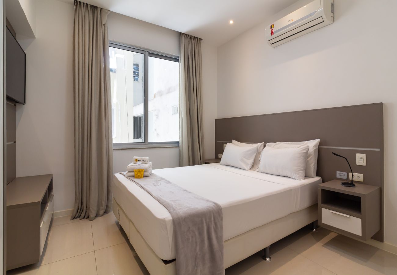 Apartment in Rio de Janeiro - Apartamento em Copacabana a 3 minutos da Praia | NSC602