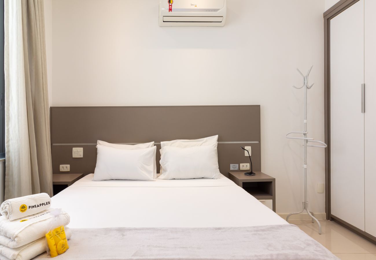 Apartment in Rio de Janeiro - Apartamento em Copacabana a 3 minutos da Praia | NSC602