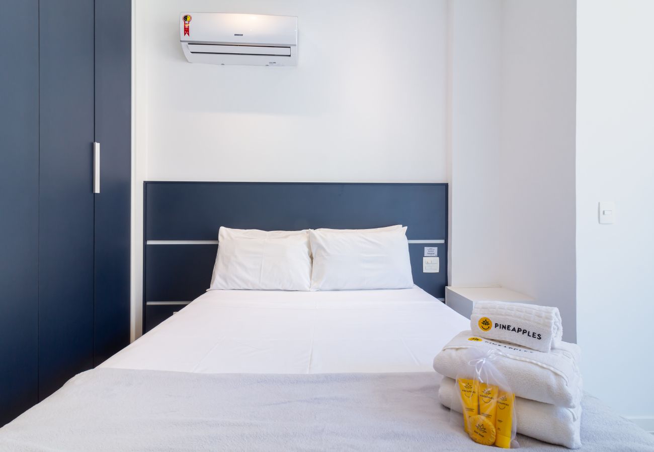Apartment in Rio de Janeiro - Apartamento em Copacabana a 3 minutos da Praia | NSC602