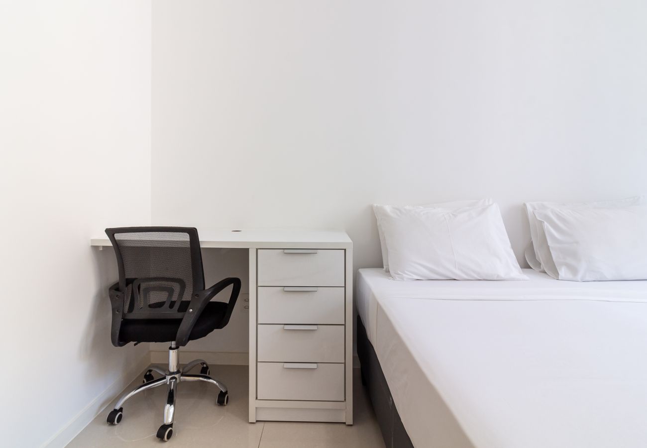Apartment in Rio de Janeiro - Apartamento em Copacabana a 3 minutos da Praia | NSC602