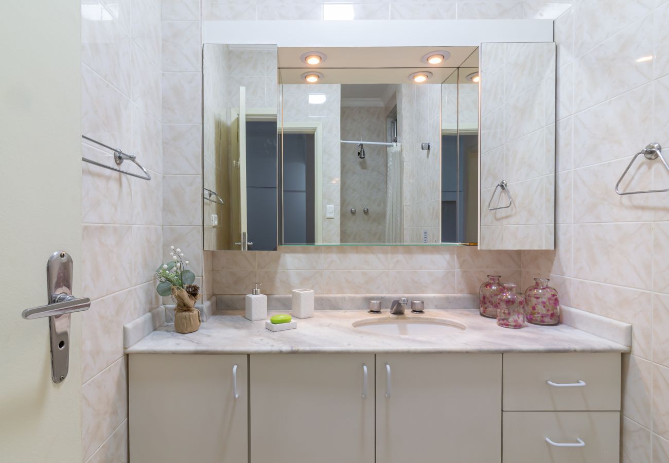 Apartment in Rio de Janeiro - Conforto em Copacabana a 9 minutos da praia | CJ202 