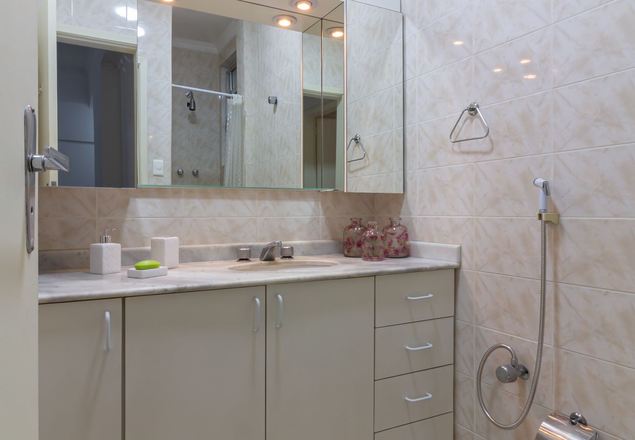 Apartment in Rio de Janeiro - Conforto em Copacabana a 9 minutos da praia | CJ202 