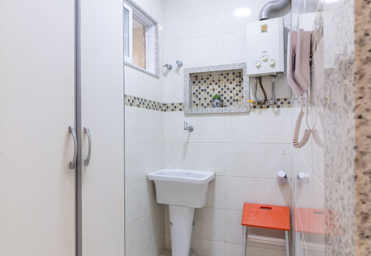 Apartment in Rio de Janeiro - Acolhedor em Copacabana a 7 minutos da praia | FM211