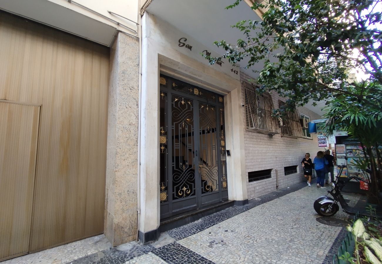 Apartment in Rio de Janeiro - Acolhedor em Copacabana a 7 minutos da praia | FM211