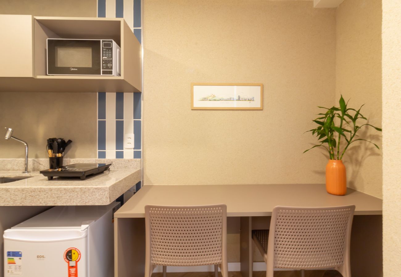 Apartment in Rio de Janeiro - Vista para o Mar e Varanda com Banheira | Q23