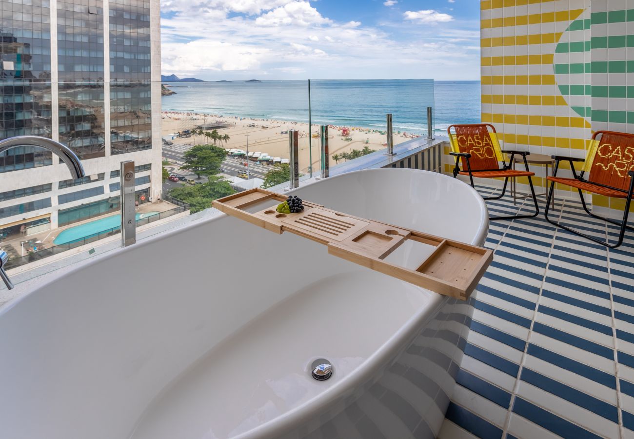 Apartment in Rio de Janeiro - Vista para o Mar e Varanda com Banheira | Q23