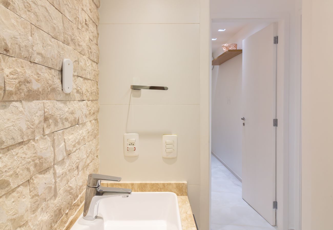 Apartment in Rio de Janeiro - Conforto no Leblon a 10 minutos da praia | BM802 
