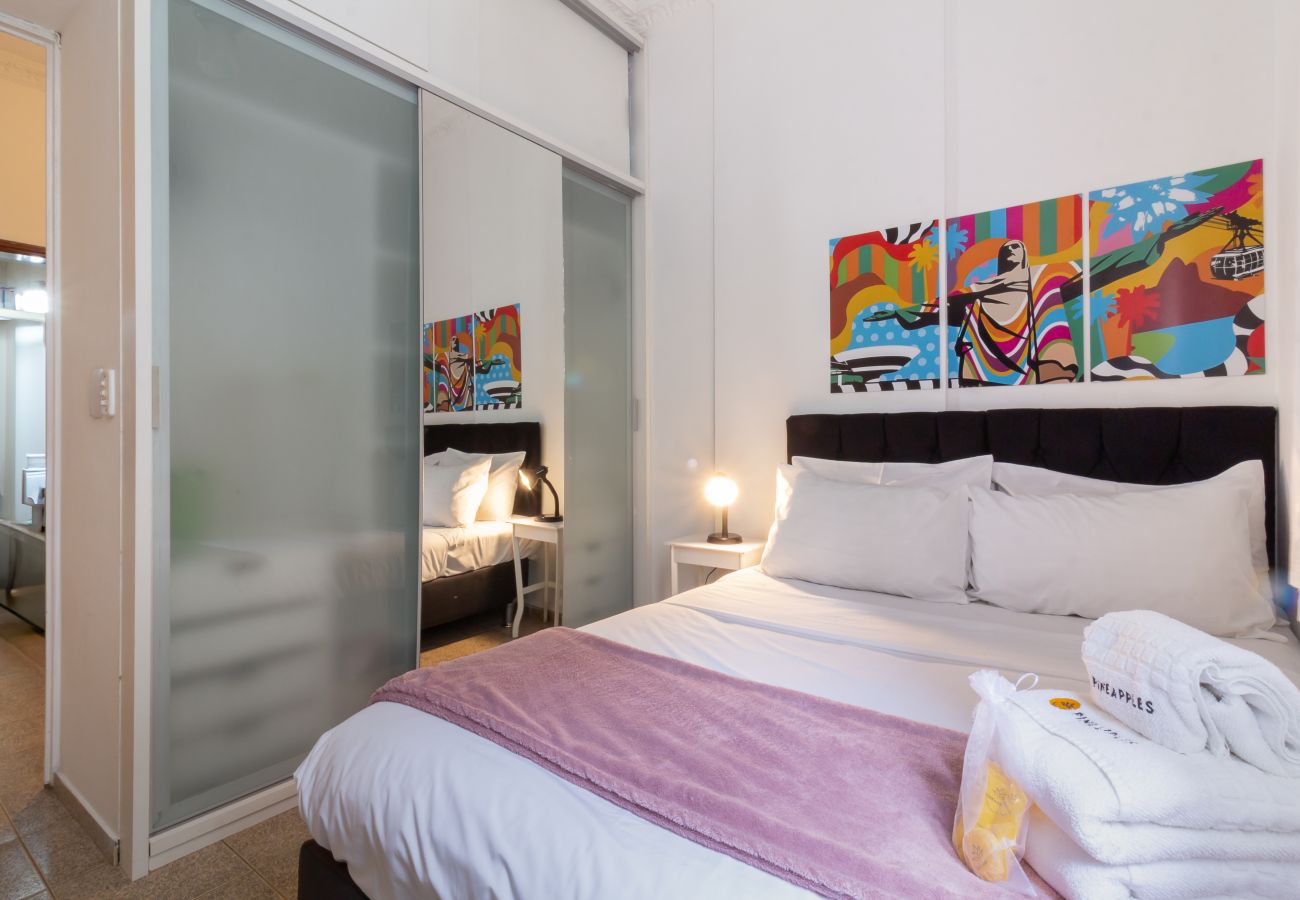 Apartment in Rio de Janeiro - 3 minutos da praia de Copacabana | DU705