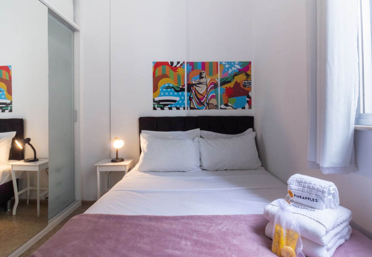 Apartment in Rio de Janeiro - 3 minutos da praia de Copacabana | DU705
