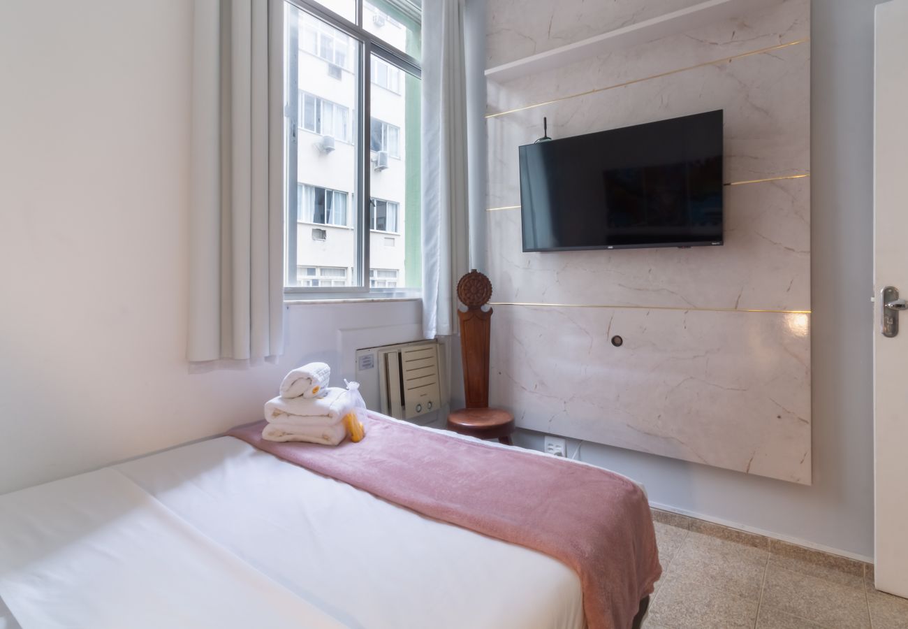 Apartment in Rio de Janeiro - 3 minutos da praia de Copacabana | DU705