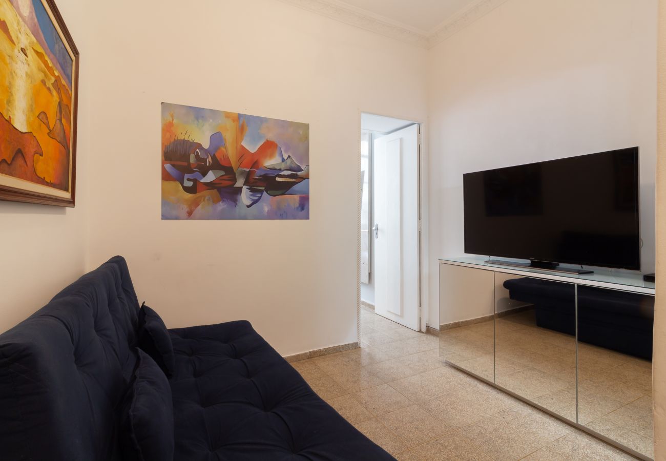 Apartment in Rio de Janeiro - 3 minutos da praia de Copacabana | DU705