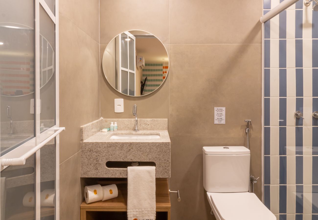 Apartment in Rio de Janeiro - Refúgio a Poucos Passos de Praia de Copacabana | Q15