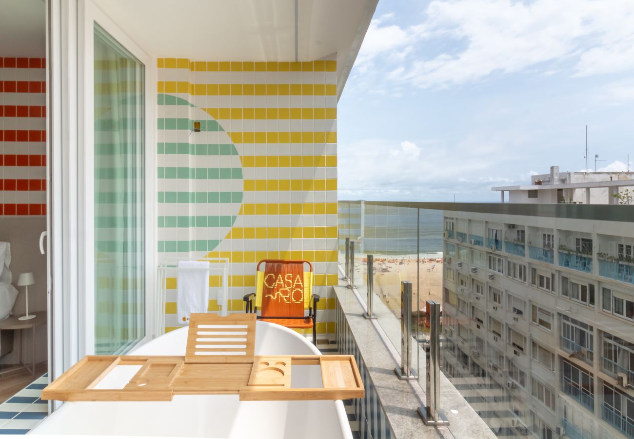 Apartment in Rio de Janeiro - Vista para o Mar e Varanda com Banheira | Q2