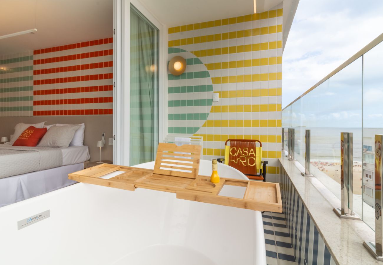 Apartment in Rio de Janeiro - Vista para o Mar e Varanda com Banheira  | Q3