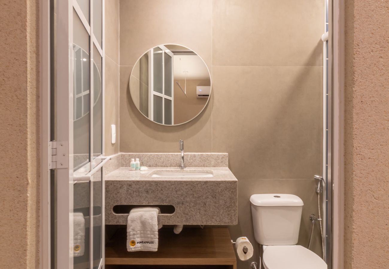 Apartment in Rio de Janeiro - Acolhedor a Poucos Passos de Praia de Copacabana | Q14