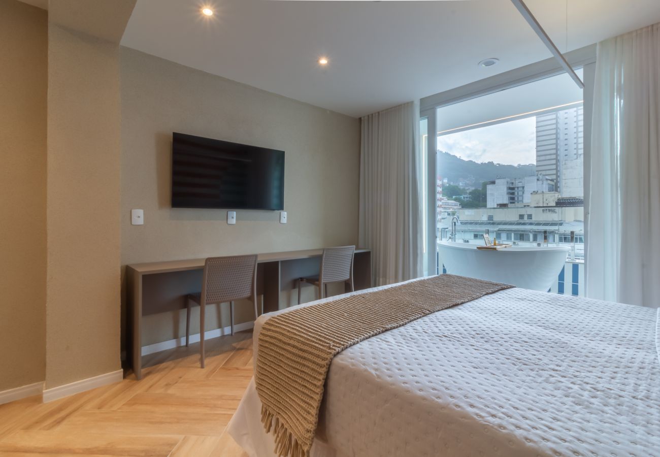 Apartment in Rio de Janeiro - Vista para o Mar e Varanda com Banheira | Q19