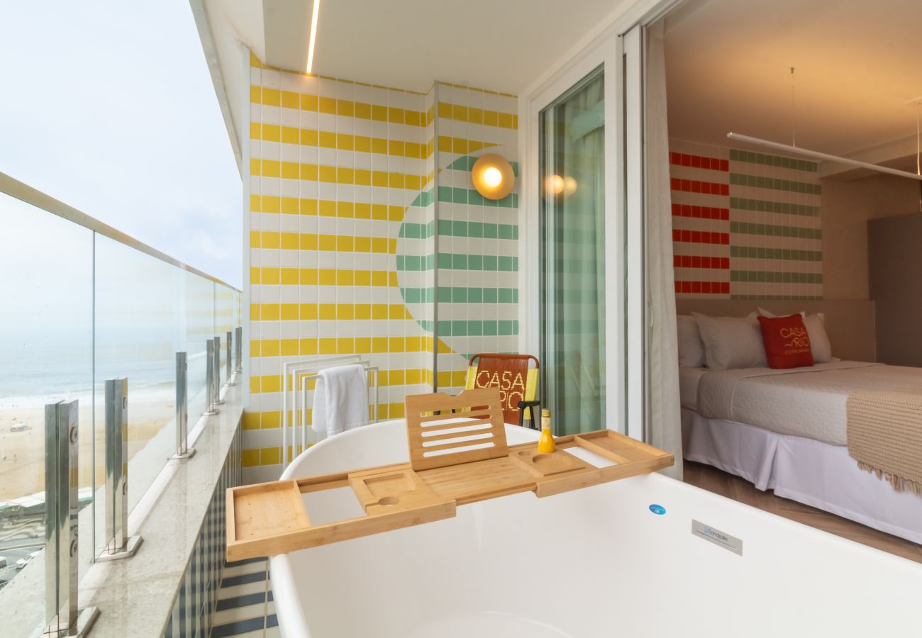 Apartment in Rio de Janeiro - Vista para o Mar e Varanda com Banheira | Q19