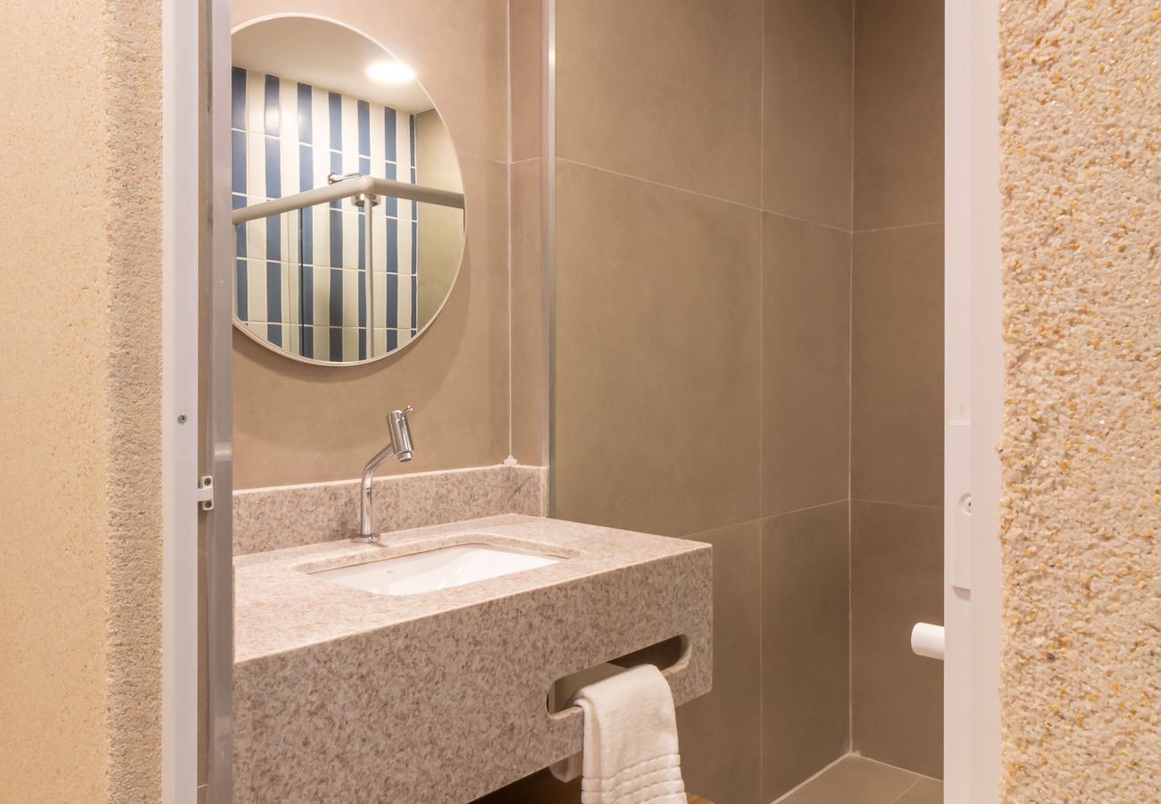 Apartment in Rio de Janeiro - Vista para o Mar e Varanda com Banheira | Q20