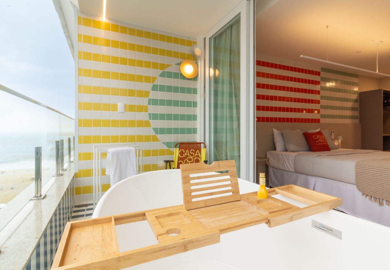 Apartment in Rio de Janeiro - Vista para o Mar e Varanda com Banheira | Q17