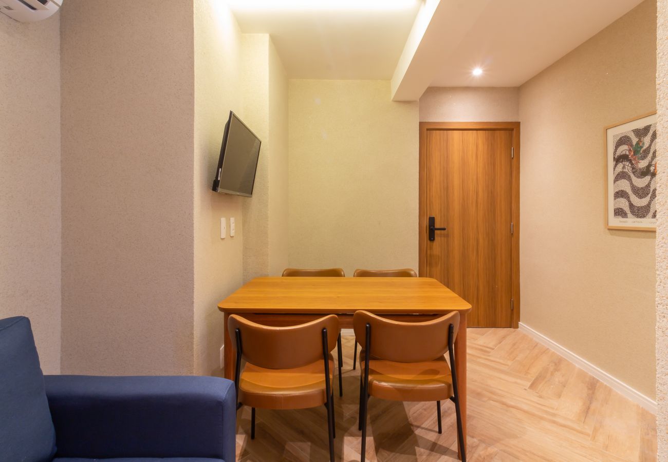 Apartment in Rio de Janeiro - Vista para o Mar e Varanda com Banheira | Q17