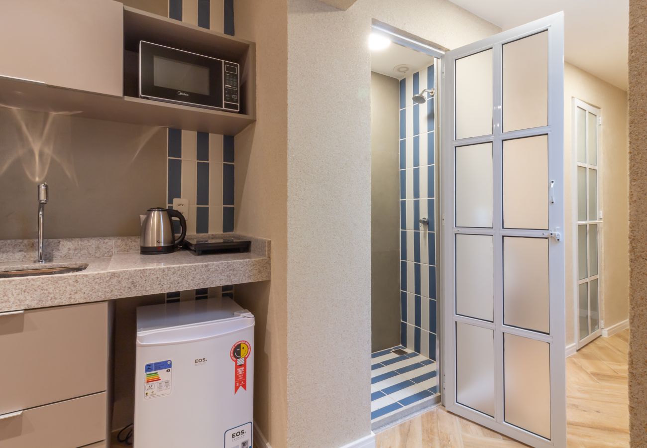 Apartment in Rio de Janeiro - Acolhedor a Poucos Passos de Praia de Copacabana | Q16