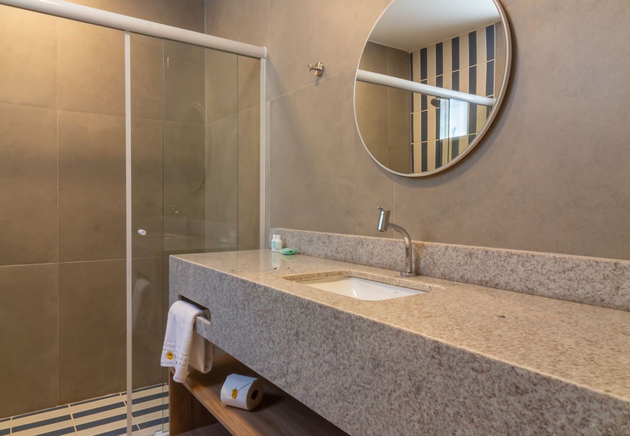 Apartment in Rio de Janeiro - Acolhedor a Poucos Passos de Praia de Copacabana | Q24
