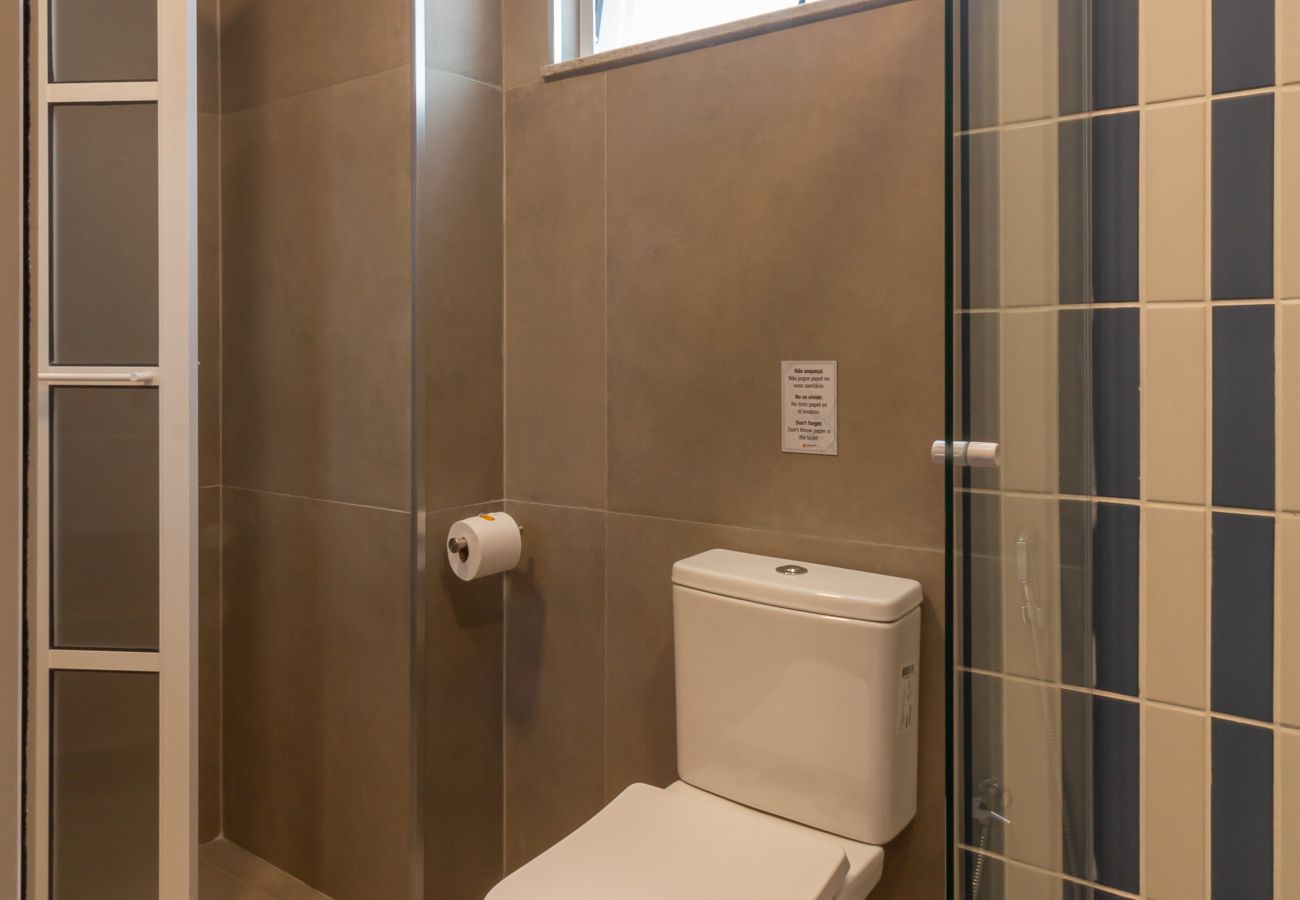 Apartment in Rio de Janeiro - Acolhedor a Poucos Passos de Praia de Copacabana | Q24
