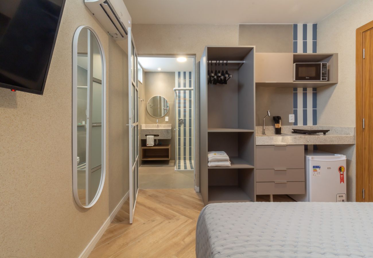 Apartment in Rio de Janeiro - Refúgio a Poucos Passos de Praia de Copacabana | Q10 PCD