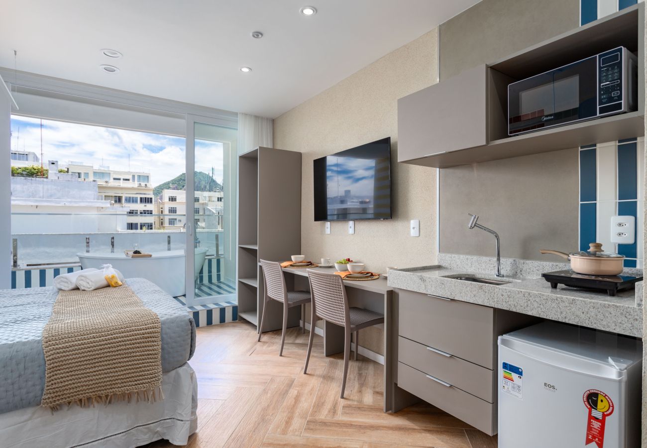 Apartment in Rio de Janeiro - Vista para o Mar e Varanda com Banheira | Q11