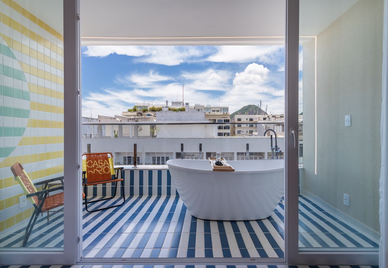 Apartment in Rio de Janeiro - Vista para o Mar e Varanda com Banheira | Q11