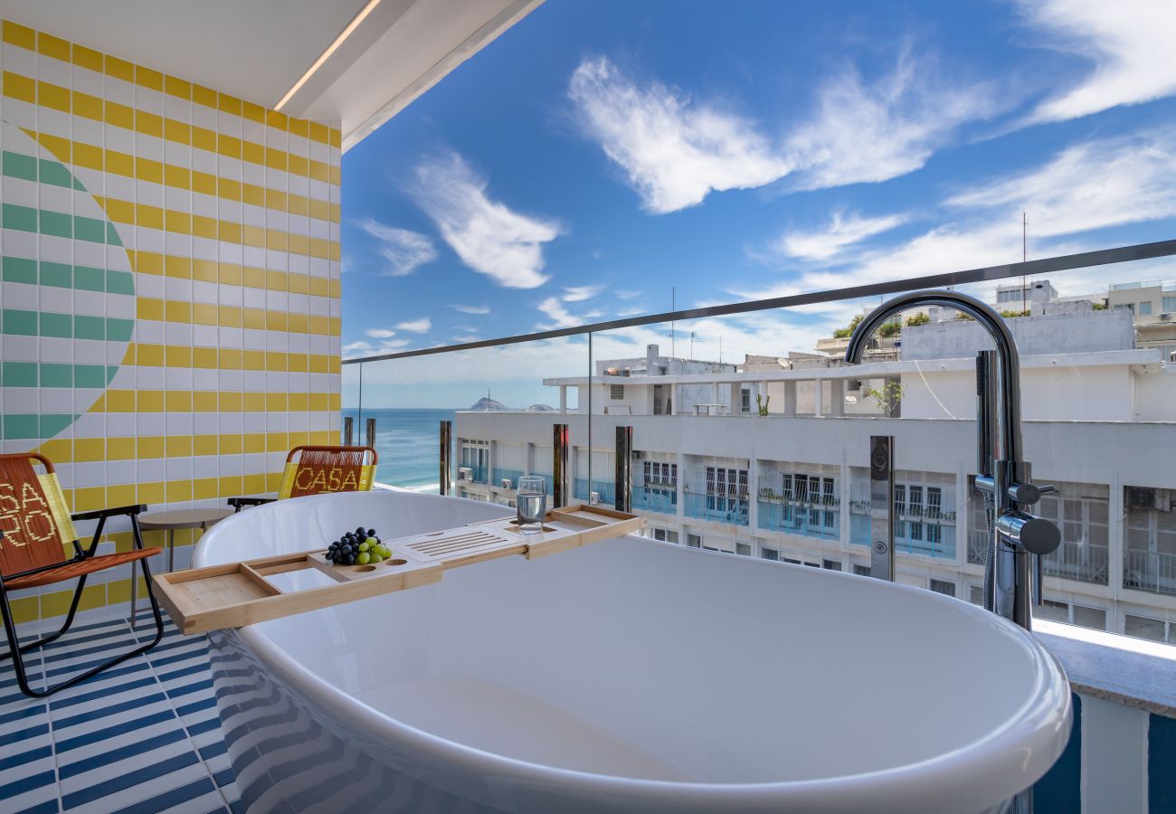 Apartment in Rio de Janeiro - Vista para o Mar e Varanda com Banheira | Q11