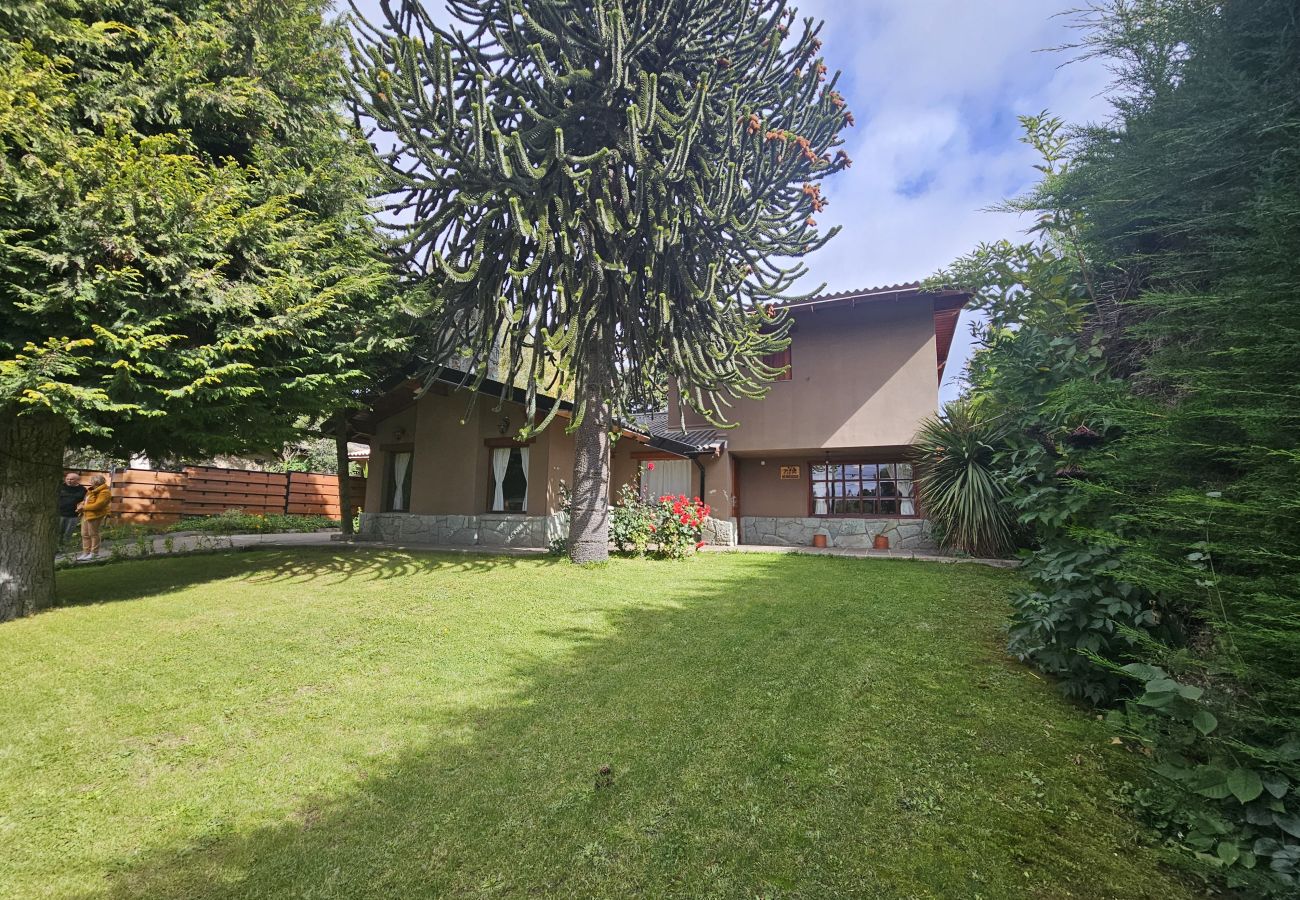 House in San Carlos de Bariloche - Botanical Garden Bariloche  House – 6 bedrooms, 4 bathrooms