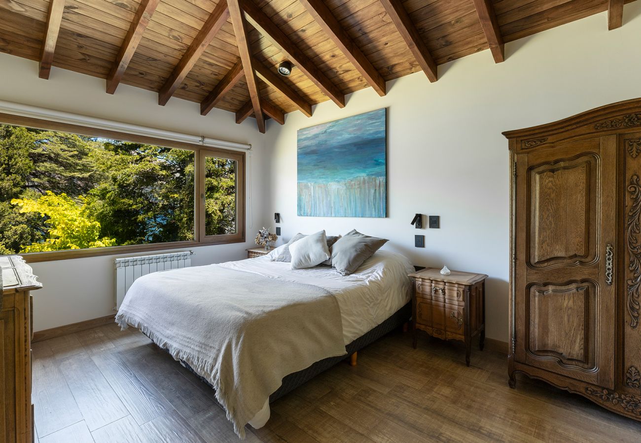 House in San Carlos de Bariloche - House with lakefront on Lake Gutiérrez in Bariloche