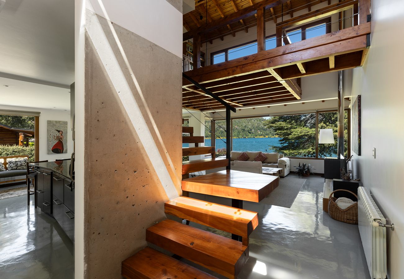House in San Carlos de Bariloche - House with lakefront on Lake Gutiérrez in Bariloche