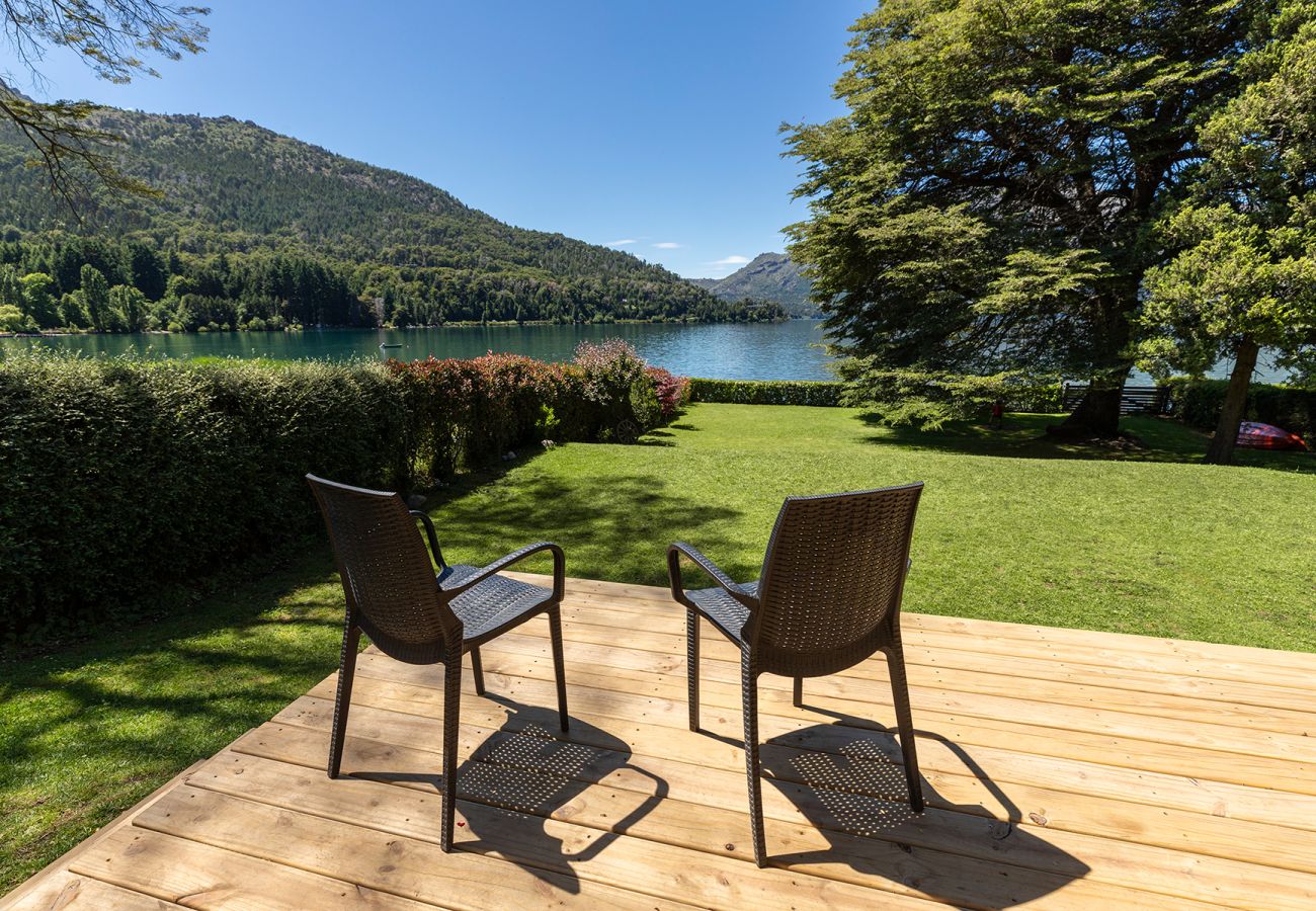 House in San Carlos de Bariloche - House with lakefront on Lake Gutiérrez in Bariloche
