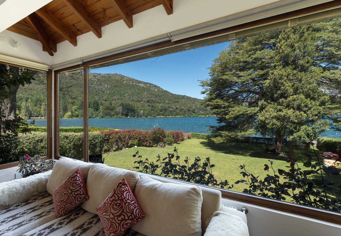 House in San Carlos de Bariloche - House with lakefront on Lake Gutiérrez in Bariloche