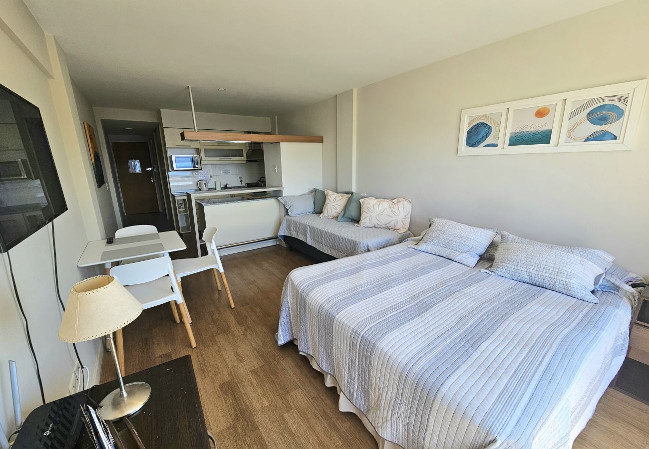 Studio in San Carlos de Bariloche - Terrazas del Lago I F with view of Lake Nahuel Huapi