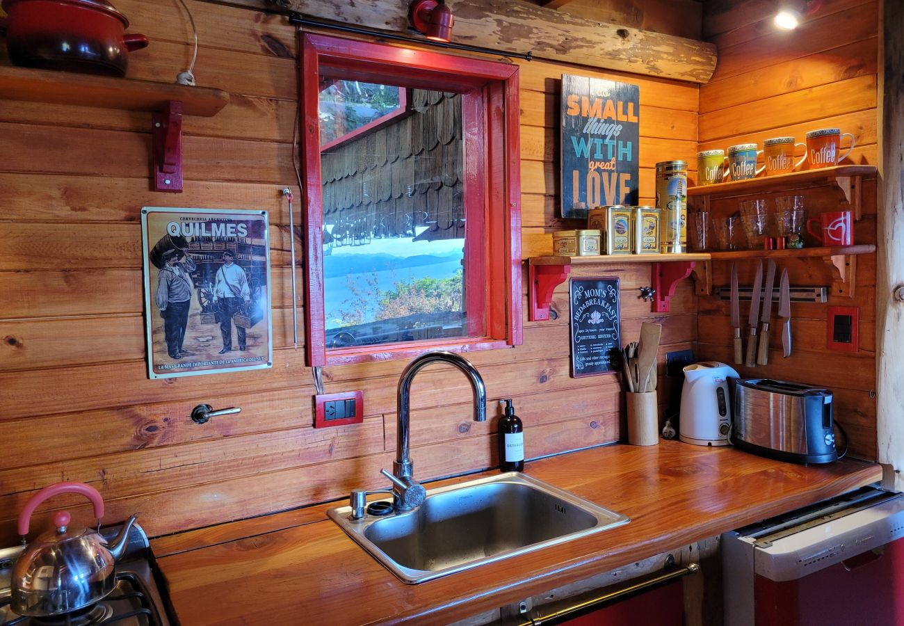 House in San Carlos de Bariloche - Lake Postcards in Bariloche