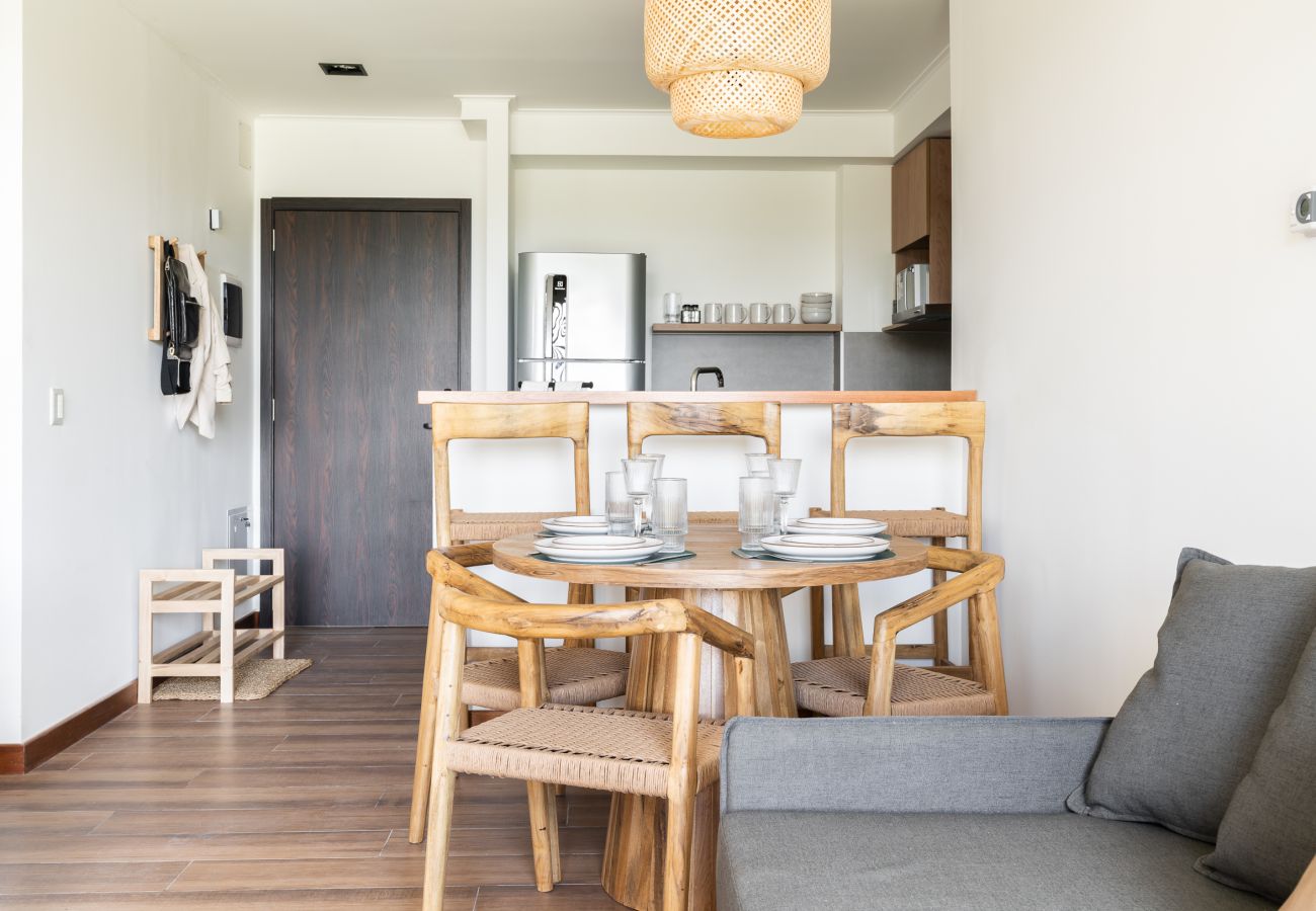 Apartment in San Carlos de Bariloche - Cozy Melipal Retreat | Garden, BBQ & Pool  